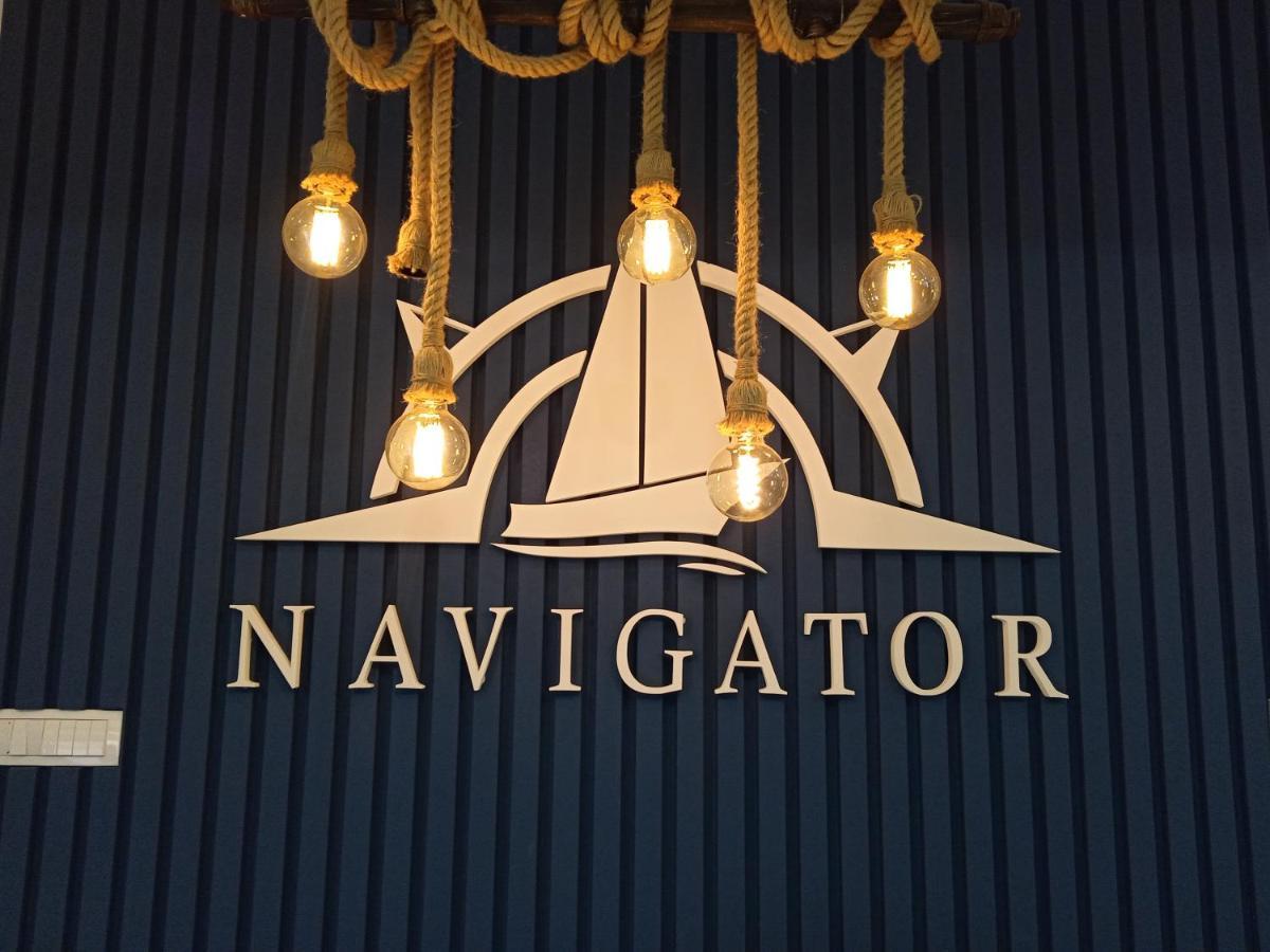Navigator Hotel ปาลิช ภายนอก รูปภาพ