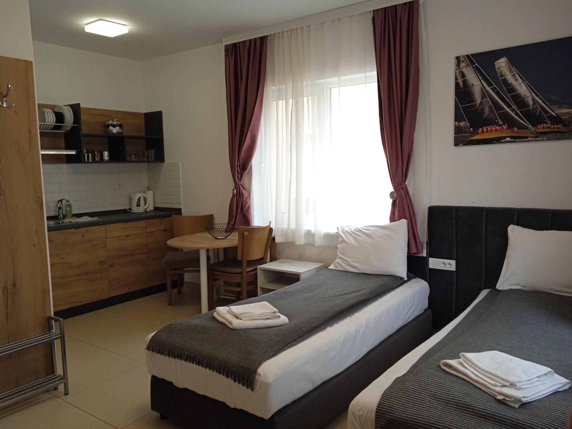 Navigator Hotel ปาลิช ห้อง รูปภาพ